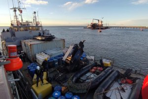 En el Día Internacional de las ayudas de la navegación barcaza “Elicura” inicia nueva comisión de mantención de señalización marítima