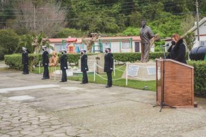 56 años de la tragedia de la "Janequeo" y el "Leucotón": Escuela de Grumetes realizó homenaje al Cabo Odger y al Marinero Fuentealba