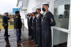 Comandante en Jefe de la Tercera Zona Naval  revistó Capitanía de Puerto de Puerto Edén