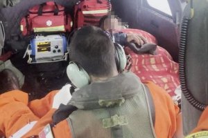 Armada apoyó aeroevacuación médica de urgencias desde Isla Talcán a Puerto Montt