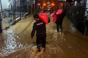 Personal de la Armada apoya labores de ayuda humanitaria en las comunas de Arauco y Curanilahue