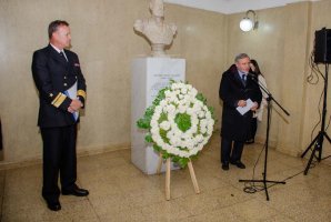 Facultad de Derecho de la Universidad de Chile realiza homenaje a Arturo Prat