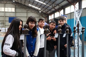 Armada finaliza su Desembarco Cultural en Ñuble en el Liceo Técnico Profesional "Violeta Parra" de San Carlos