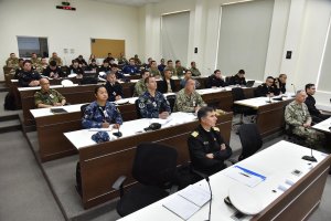 Con exposiciones a cargo del Naval War College de Estados Unidos comienzan actividades en tierra de UNITAS 2024