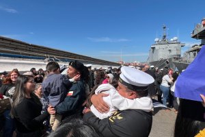 Fragata “Almirante Condell” recala a Valparaíso tras exitosa participación en ejercicio RIMPAC