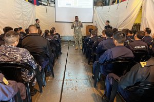 En la fragata “Condell” se desarrolló seminario de Liderazgo