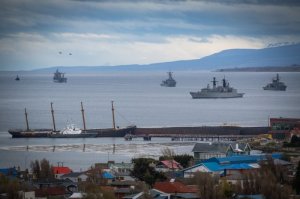 Poder Naval en territorio Austral: arribo de la Escuadra Nacional a Punta Arenas