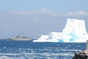 Armada de Chile: El motor logístico del conocimiento en la Antártica